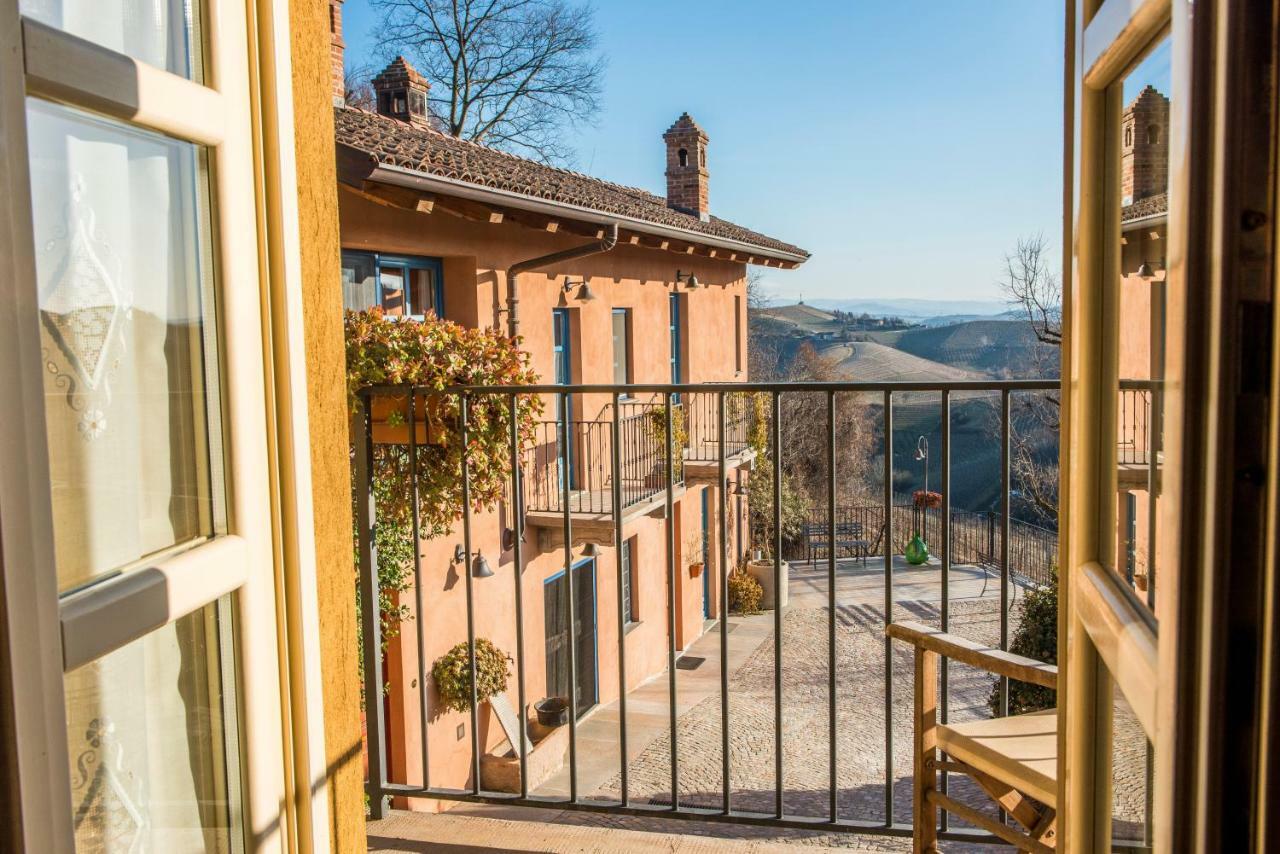 Albergo Ristorante Garibaldi Cisterna dʼAsti Eksteriør billede