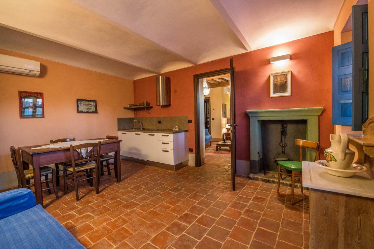 Albergo Ristorante Garibaldi Cisterna dʼAsti Eksteriør billede