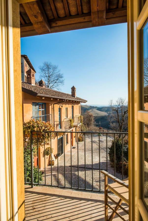 Albergo Ristorante Garibaldi Cisterna dʼAsti Eksteriør billede