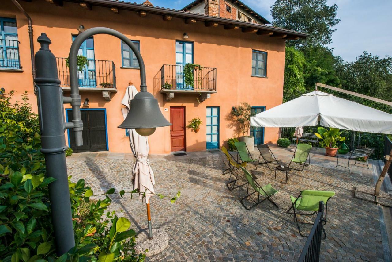 Albergo Ristorante Garibaldi Cisterna dʼAsti Eksteriør billede